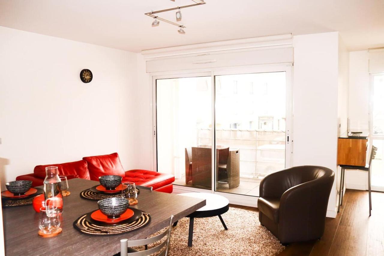T3 Au Centre Ville Avec Balcon, Parking Gratuit Quimper Luaran gambar